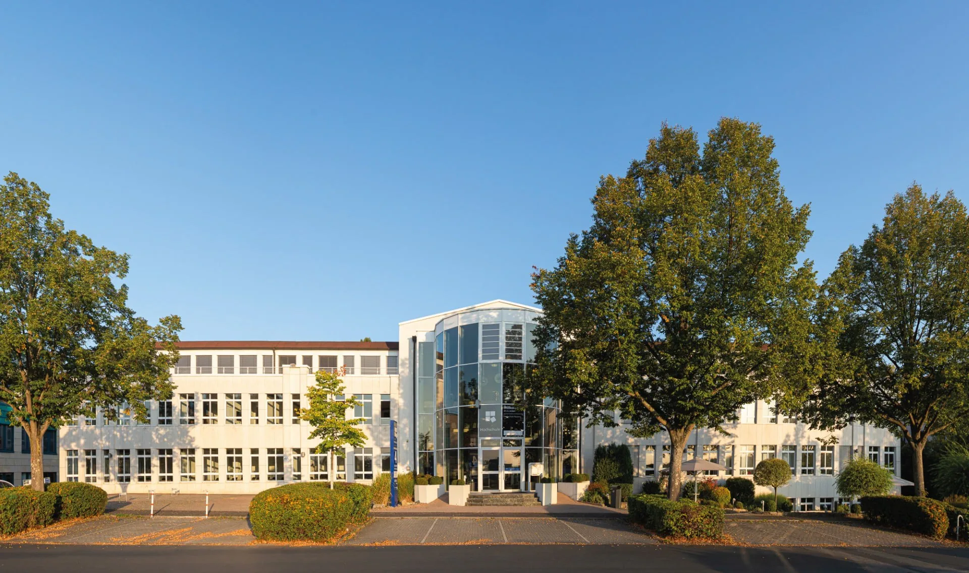 Gebäude des accadis Campus in Bad Homburg